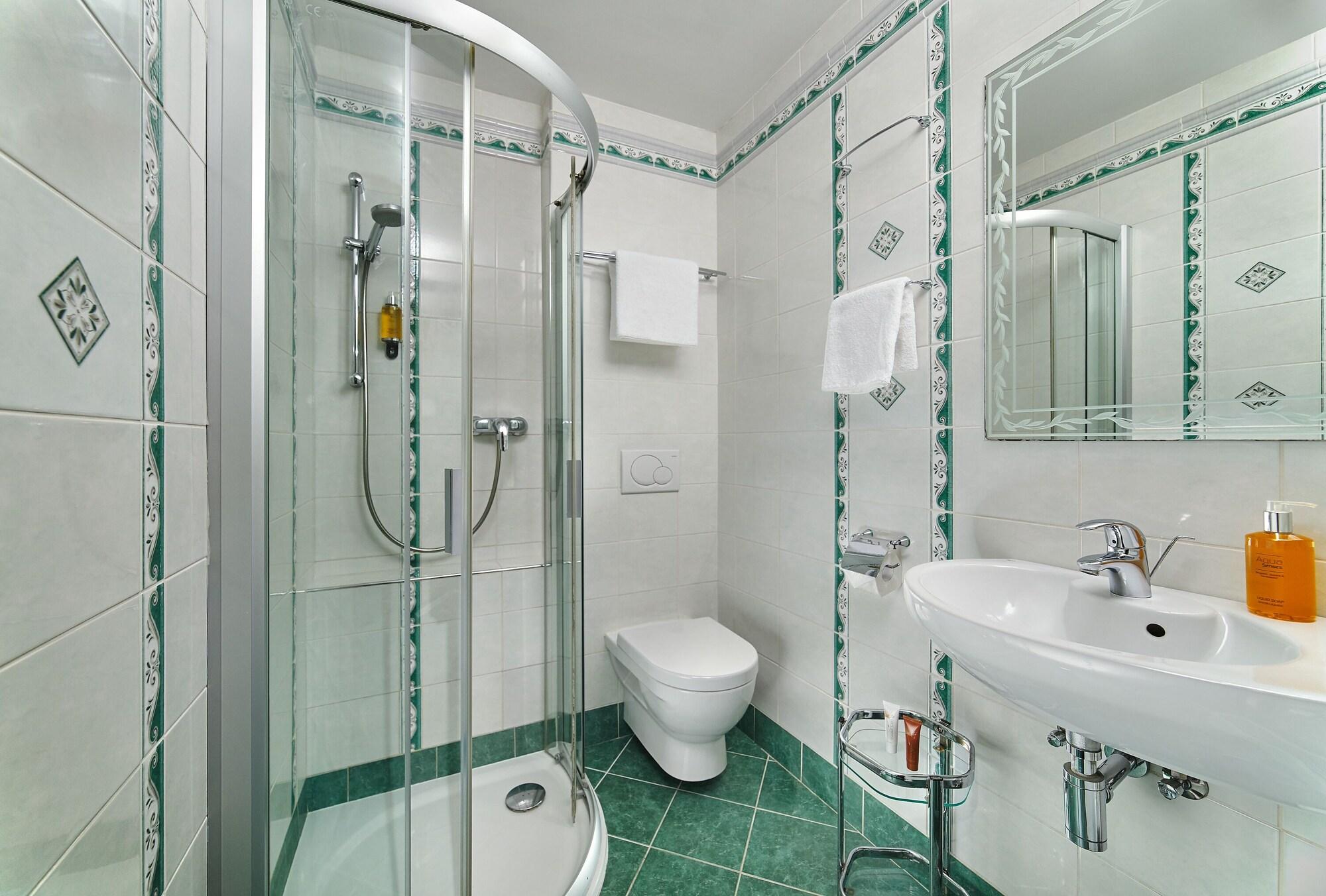 Garden Hotel 4*